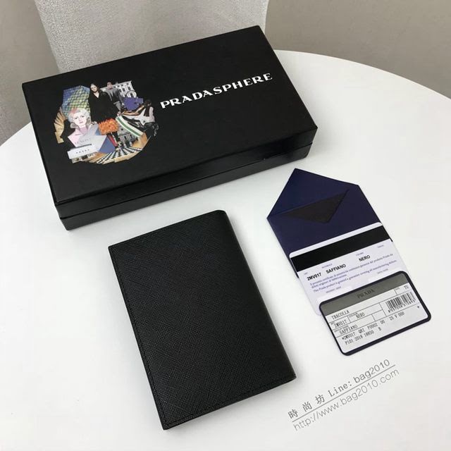 prada護照夾 普拉達專櫃最新十字紋牛皮款 2MV017 PRADA男士護照夾  pyd2109
